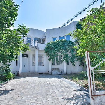 Гостевой дом Pospolita Кутаиси Экстерьер фото