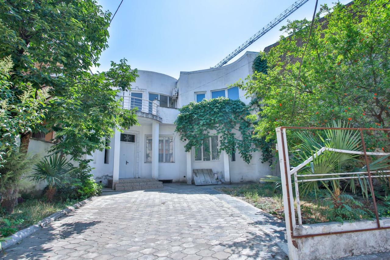 Гостевой дом Pospolita Кутаиси Экстерьер фото